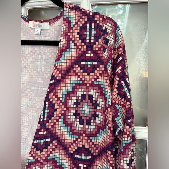 LuLaRoe Sarah Long Sleeve Duster Cardigan Pixelated Floral Print Size Medium M - Picture 2 of 12